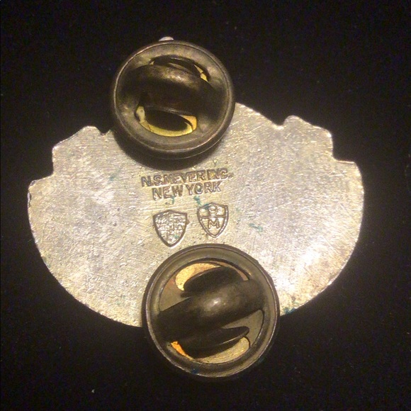 Vintage WW2 101st Airborne pin Rare - Picture 3 of 4